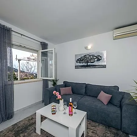 Hotel Avocado 3*