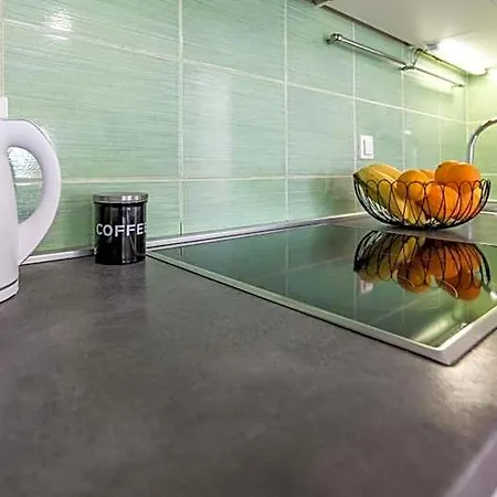 Avocado Hotel 3*
